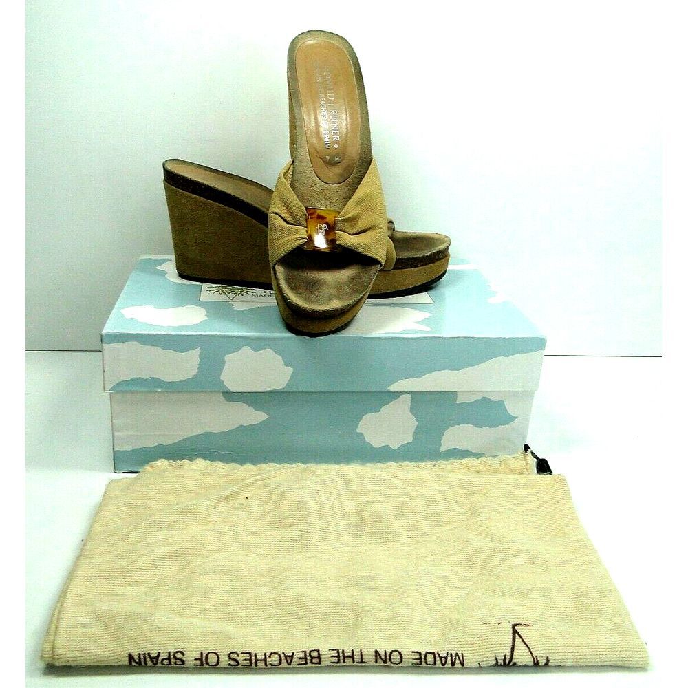 Donald J Pliner Camel Mesh Elastic Sport Suede‎ Size 7M W/Dust Bag & Box